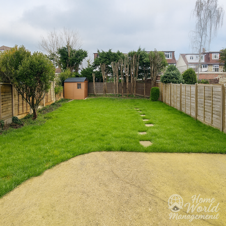 1 bedroom in a house share to rent - Photo 3