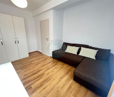 Apartament modern 3 camere 2 bai terasa si parcare zona Brana - Photo 3