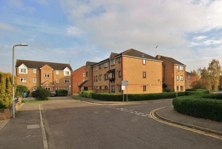 Danbury Crescent, South Ockendon - Photo 5