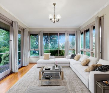 10 Dumblane Street, Balwyn North VIC 3104 - House For Rent | Domain - Photo 2