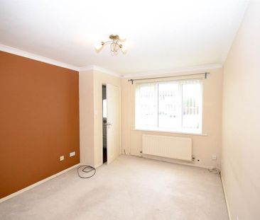 2 bedroom semi-detached house to rent - Photo 2