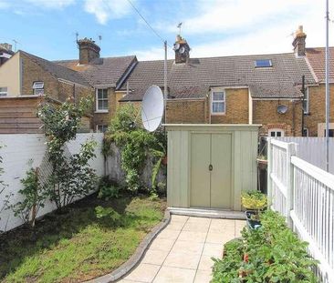 Westgate Road, Faversham, ME13 - Photo 4