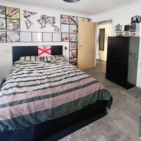 Bell Close, Laindon - Photo 1