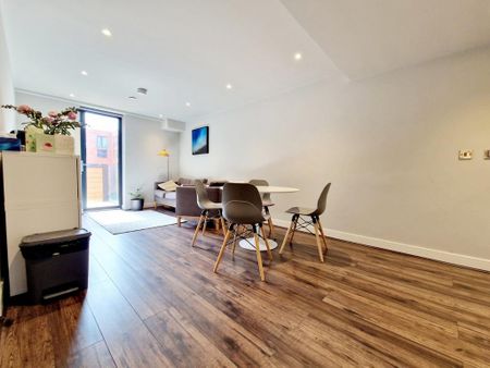 2 bedroom flat to rent - Photo 4