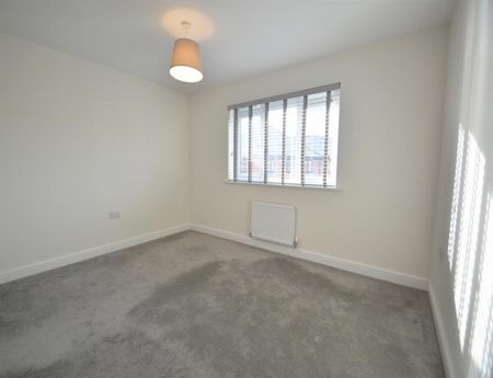3 Bedroom Semi Detached To Let - Photo 2