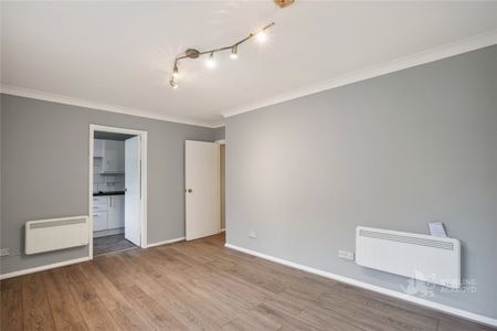 Birchend Close, South Croydon, CR2 7DS - Photo 2