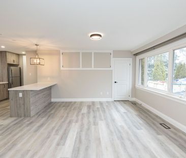 For Lease - 402 Third Line, Oakville, Ontario - Photo 6