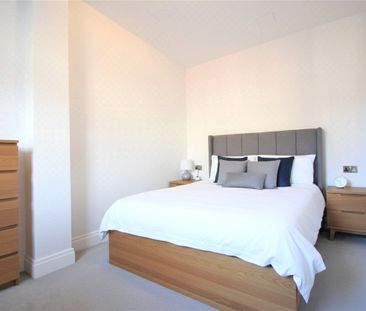 High Street, Berkshire High Street, Berkshire - Photo 1