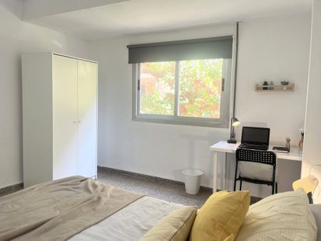 Carrer de Pere Cabanes, Valencia, Valencian Community 46019 - Photo 5