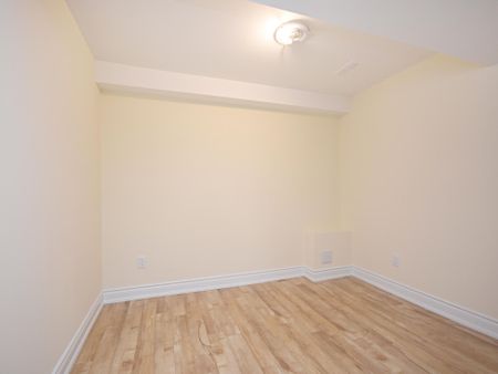 For Lease - 110 Banbridge Crescent Unit# Lower, Brampton, Ontario - Photo 2