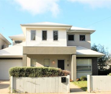Spacious 4 bedroom family home - Photo 1