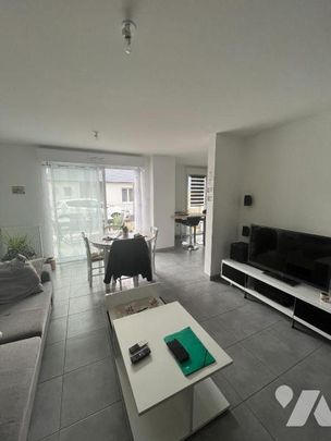 A LOUER - MAEN ROCH - MAISON 77m² Disponible immédiatement à la location, cette maison de loti... - Photo 1