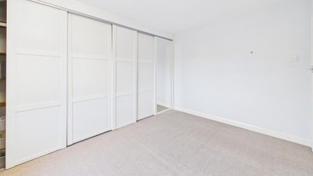 2 bedroom semi-detached house to rent - Photo 5