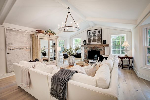 For Lease - 317 Gloucester Avenue, Oakville, Ontario - Photo 1