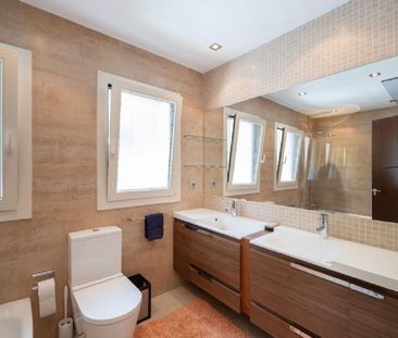 4 Bedroom Villa For Rent in Marbella, Málaga - Photo 4