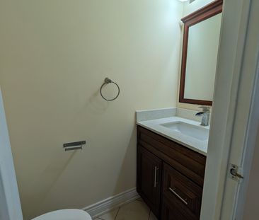 For Lease - 12 Saddlecreek Court Unit# Upper, Brampton, Ontario - Photo 5