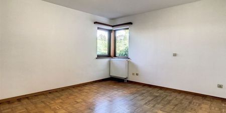 Villa te huur in La Hulpe voor € 2.050 met 4 slaapkamers - Photo 5