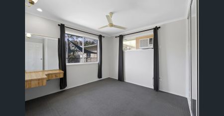 FAMILY HOME WITH SWIMMING POOL IN SOUTH MACKAY - Photo 4