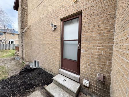 For Lease - 62 Canmore Boulevard Unit# Bsmnt, Toronto, Ontario - Photo 4