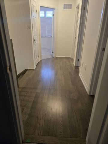 For Lease - 40 Lemon Avenue, Thorold, Ontario - Photo 2