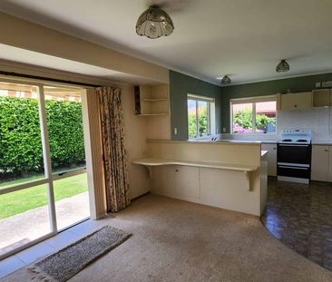 Sunny 3 Bedroom Home - Photo 5