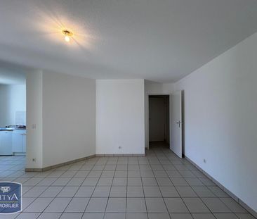 Location Appartement 2 pièces 47m² LISIEUX 14100 - Photo 2