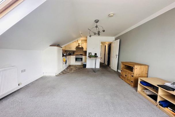 7 Blackrock Grove, Newtownabbey, BT36 4NA - Photo 1