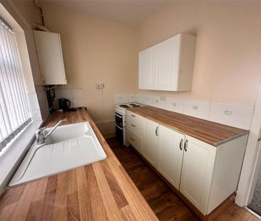 2 bedroom terraced house to rent - Photo 4