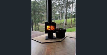 1 Bedroom cottage and large shed on 25 acres - Photo 5