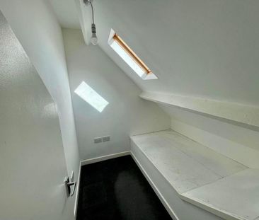 2 bedroom maisonette to rent - Photo 4