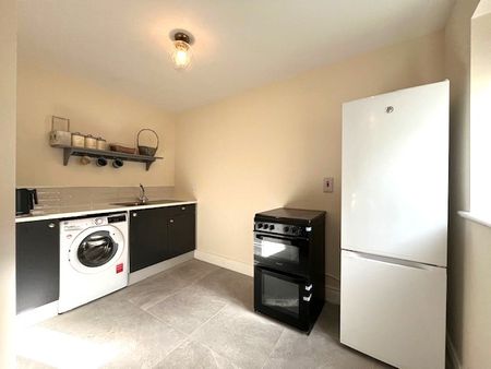 Larkspur, Newcastle, Co. Dublin - Photo 4