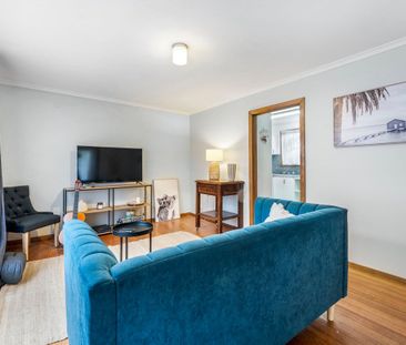 Tidy Two Bedroom Unit in a quiet complex - Photo 1