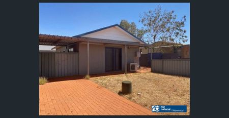 3 BEDROOM VILLA - Photo 4