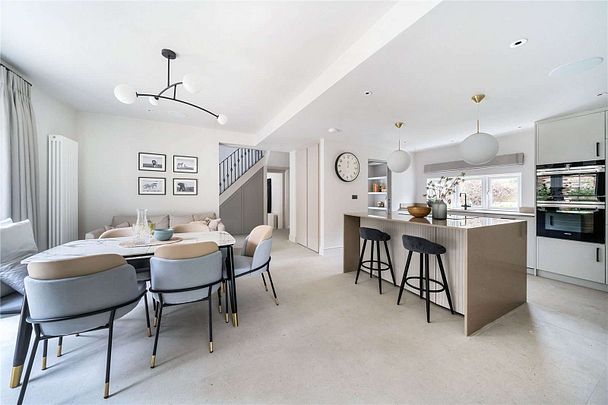 An exceptional home offering a taste of London, in the heart of Chislehurst. - Photo 1