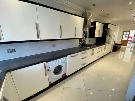 1 Bed Detached House, Fleetwood Road, NW10 - Photo 3