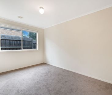 MODERN FAMILY HOME - NORTHSIDE PAKENHAM! - Photo 2