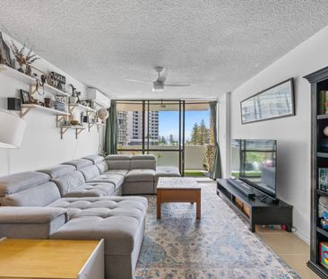 Coastal Living with Ocean Views in the Heart of Surfers Paradise - ... - Photo 3