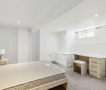 Broxholm Road, SE27, London - Photo 4