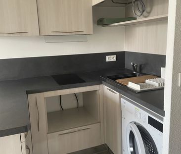 Location Appartement 1 pièce 21m² ANTIBES 06600 - Photo 2