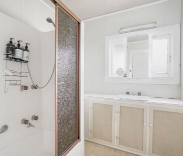 207 Clayton Street, Canadian - Photo 6