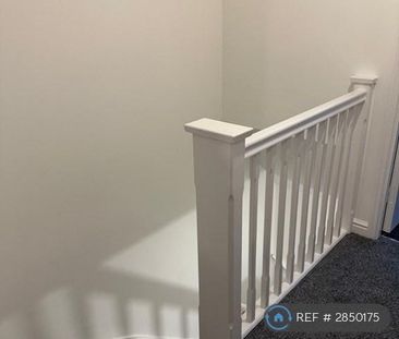 4 bedroom terraced house to rent - Photo 6