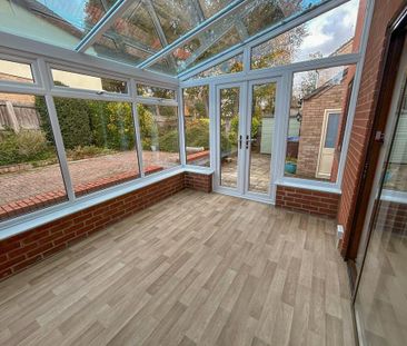 3 bedroom detached house to rent - Photo 2