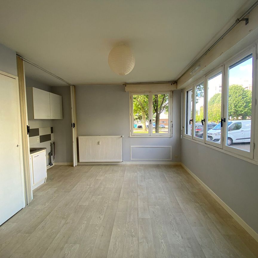 Location Appartement 1 pièce 25m² MONT ST AIGNAN 76130 - Photo 1