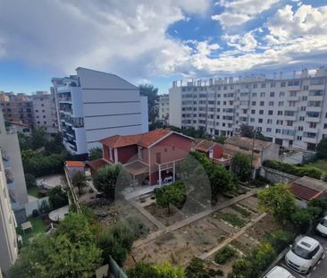 Location 3 pièces MEUBLÉ – Dernier étage – Vue dégagée - Photo 1