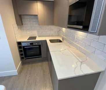 Studio to rent - Photo 3