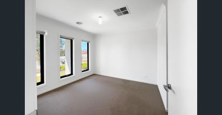 Spacious family living in Mount Duneed - Photo 3