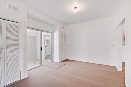 2 Bed, 1 Bath - Photo 2