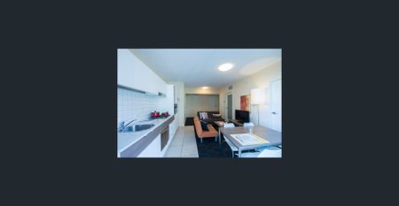 Fully Furnished Shared Accommodation available in Semester 1 2025! - Photo 2