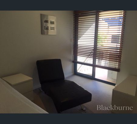 6/20 Saunders Street, East Perth, WA 6004 - Photo 2