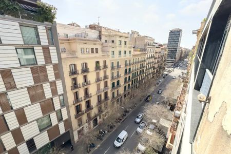 Carrer del Rosselló, Barcelona, Catalonia 08008 - Photo 2